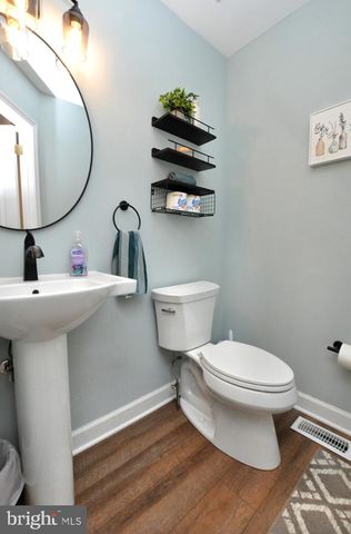 3 HILLTOP LN, Medford, NJ 08055