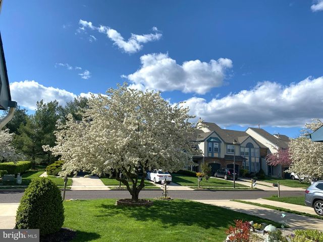 3 HILLTOP LN, Medford, NJ 08055