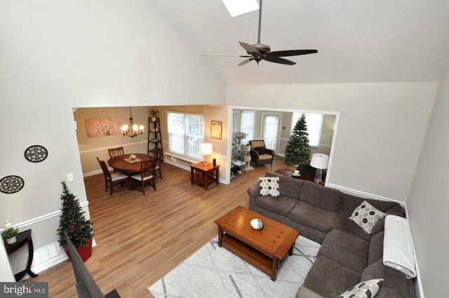 3 HILLTOP LN, Medford, NJ 08055