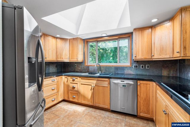 5062 Prospect St, West Linn, OR 97068