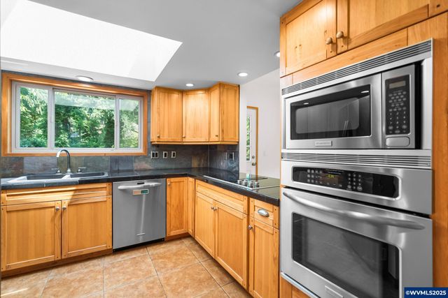 5062 Prospect St, West Linn, OR 97068