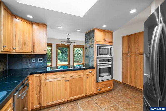 5062 Prospect St, West Linn, OR 97068