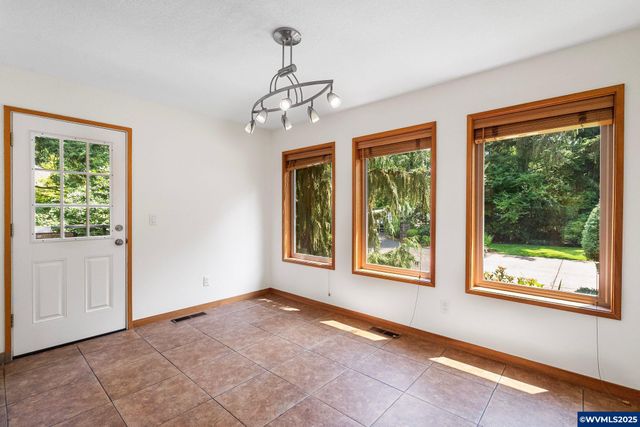 5062 Prospect St, West Linn, OR 97068