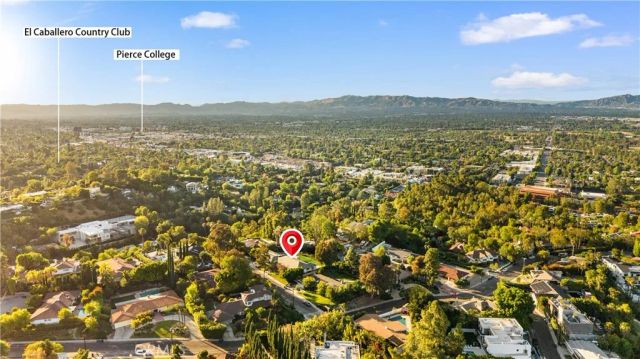 16935 Esquira Pl, Encino, CA 91436