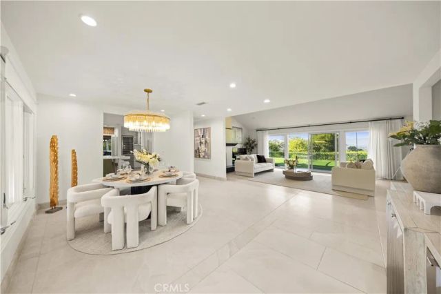 16935 Esquira Pl, Encino, CA 91436