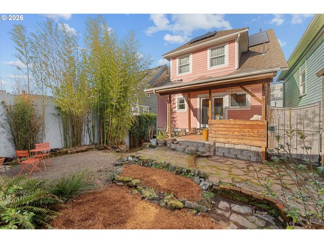 1218 Se ASH St, Portland, OR 97214