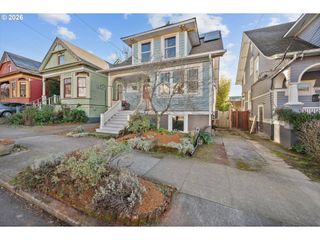 1218 Se ASH St, Portland, OR 97214