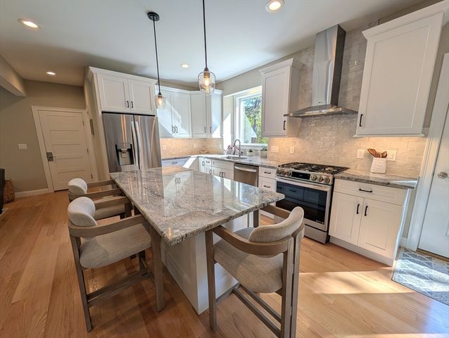 2 Seabiscuit Drive, Plymouth, MA 02360