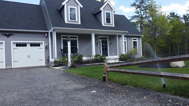 2 Seabiscuit Drive, Plymouth, MA 02360
