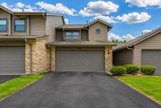 8044 Wildwood Lane, Darien, IL 60561