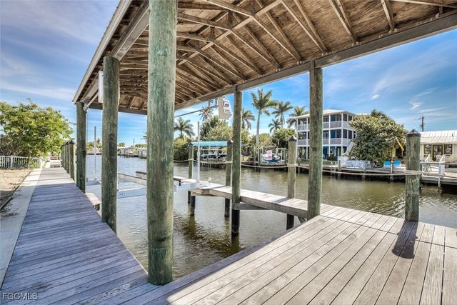 2639 Second ST, Matlacha, FL 33993