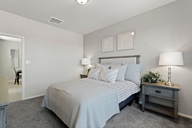 2641 Eglisfield Loop NE, Rio Rancho, NM 87144