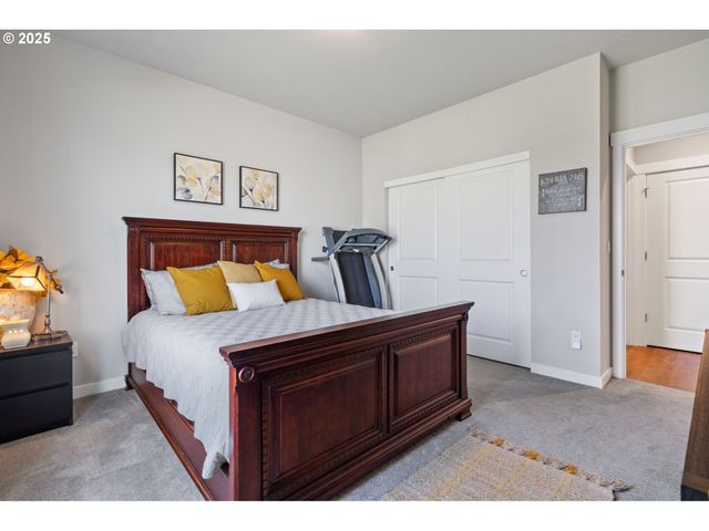 8707 N 1ST St, Ridgefield, WA 98642