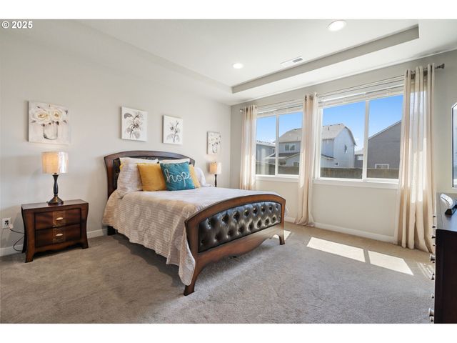 8707 N 1ST St, Ridgefield, WA 98642