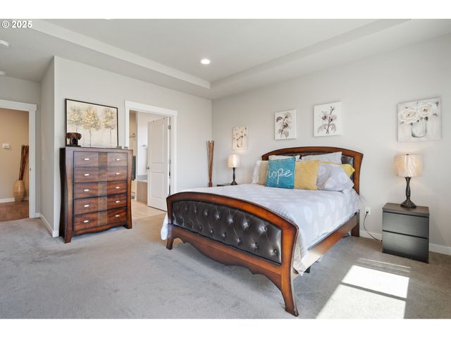 8707 N 1ST St, Ridgefield, WA 98642