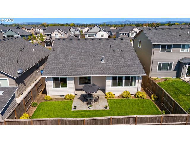 8707 N 1ST St, Ridgefield, WA 98642