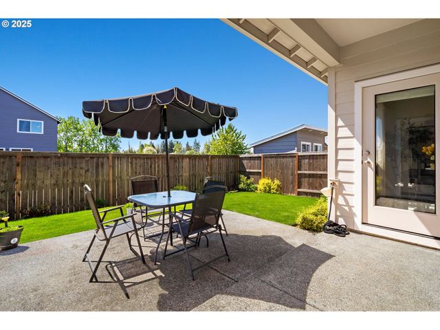 8707 N 1ST St, Ridgefield, WA 98642