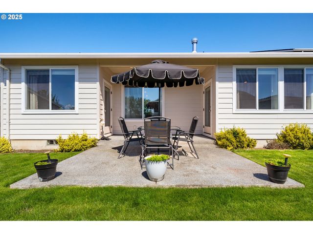 8707 N 1ST St, Ridgefield, WA 98642