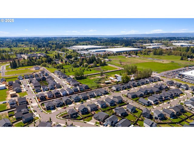 8707 N 1ST St, Ridgefield, WA 98642