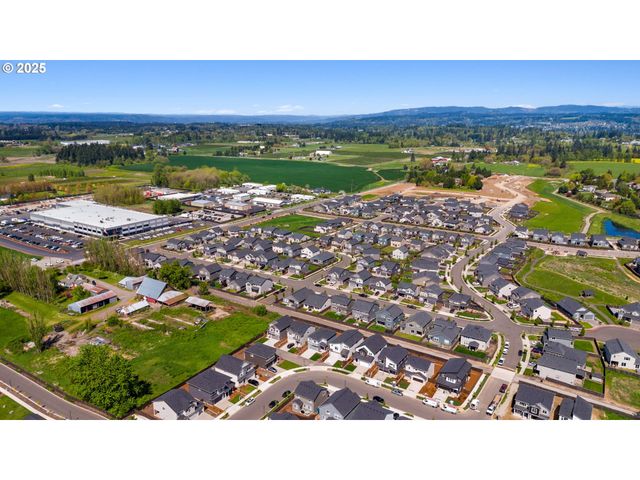 8707 N 1ST St, Ridgefield, WA 98642