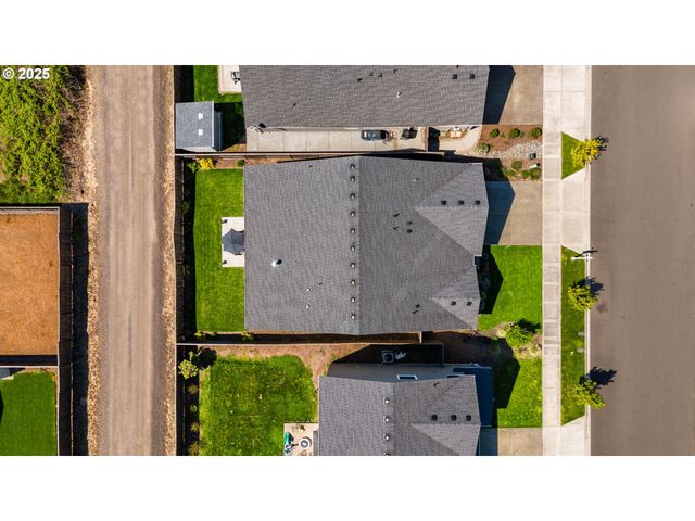 8707 N 1ST St, Ridgefield, WA 98642