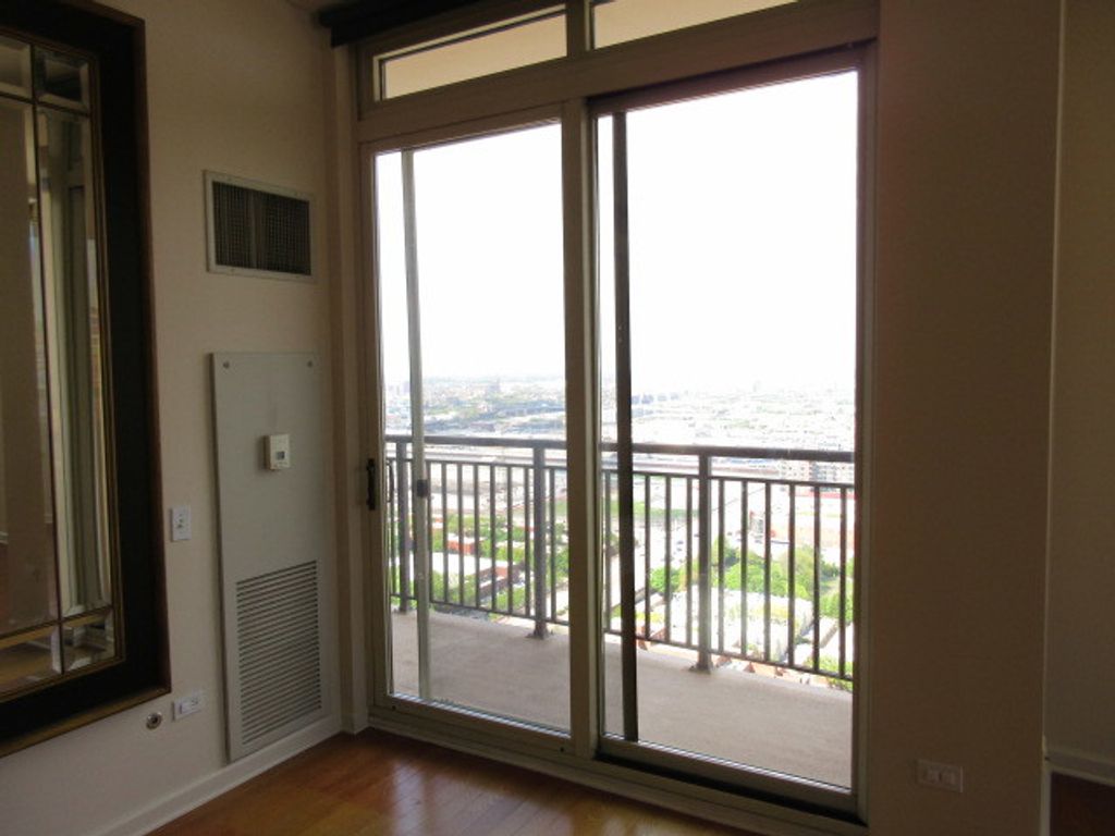 Image 13 of property listing at 1111 S Wabash Avenue 3303, Chicago, IL 60605