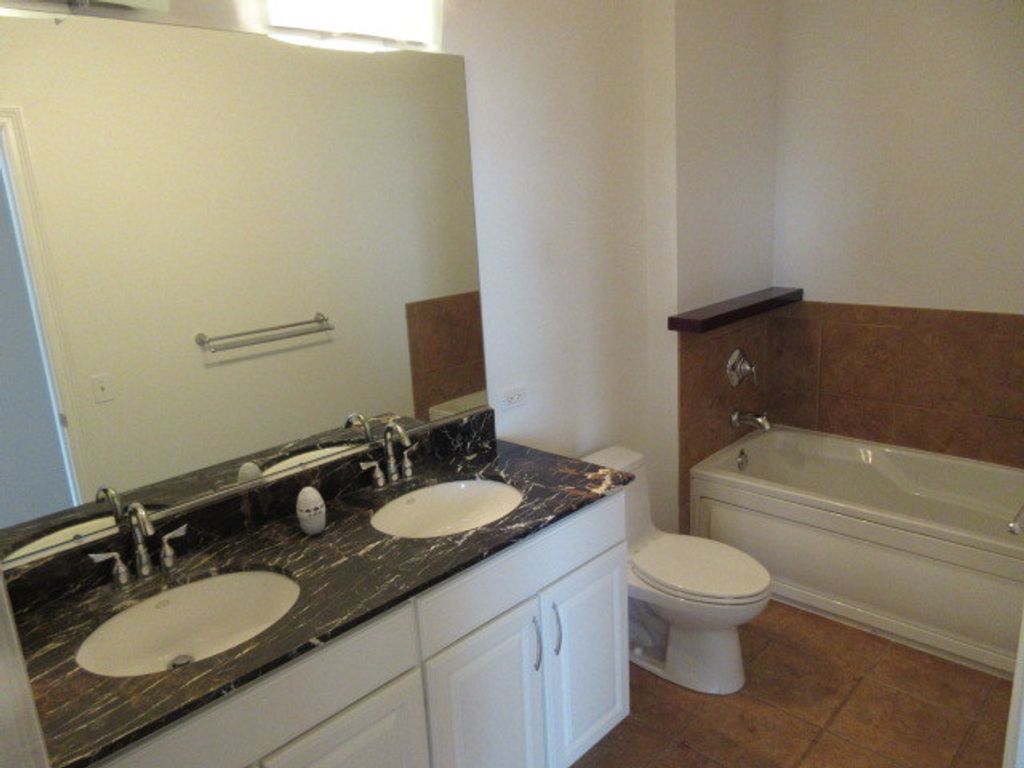 Image 23 of property listing at 1111 S Wabash Avenue 3303, Chicago, IL 60605