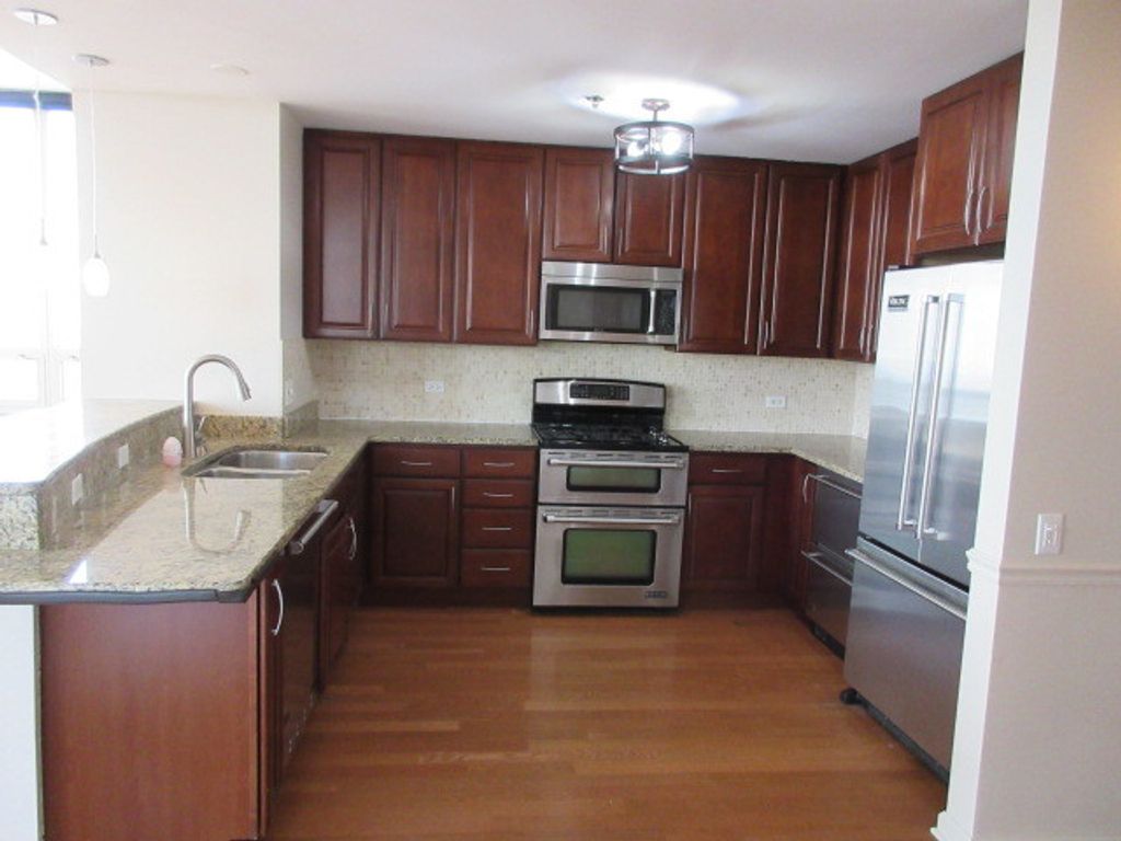 Image 7 of property listing at 1111 S Wabash Avenue 3303, Chicago, IL 60605