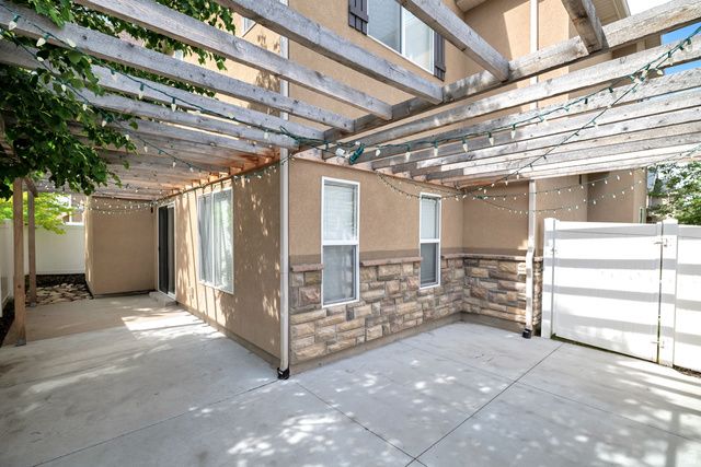 1423 E 6150 S, South Ogden, UT 84405