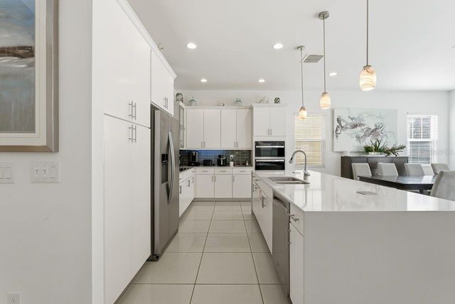 1437 FAIRVIEW CIRCLE, Reunion, FL 34747