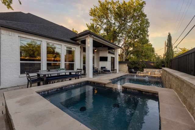 2712 Mount View Drive, Farmers Branch, TX 75234