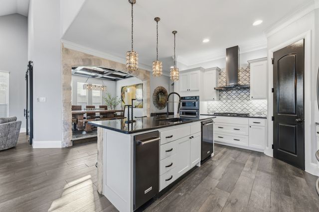 2712 Mount View Drive, Farmers Branch, TX 75234
