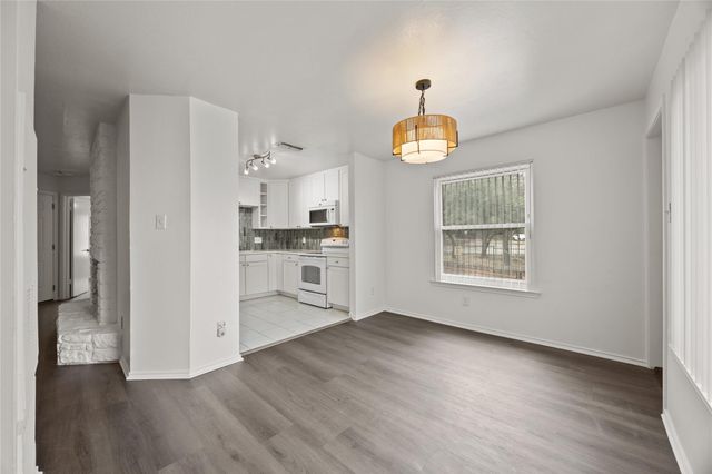 1750 Timber Ridge RD 101, Austin, TX 78741