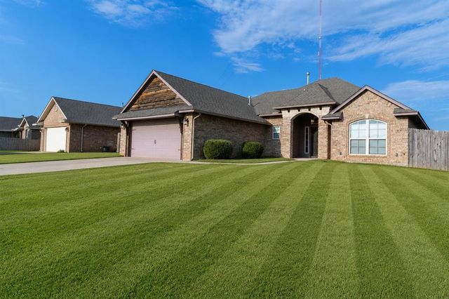 3312 Sharon Drive, Moore, OK 73160