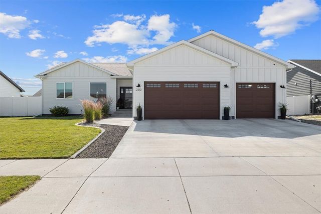 2212 Gleneagles Boulevard, Billings, MT 59105