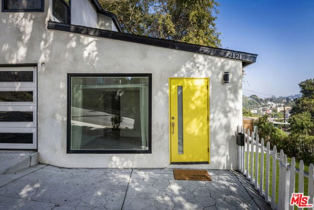 1402 Allesandro Street, Los Angeles, CA 90026