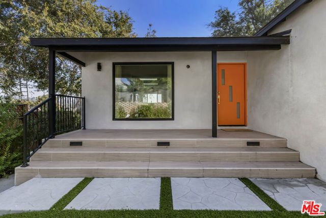 1402 Allesandro Street, Los Angeles, CA 90026