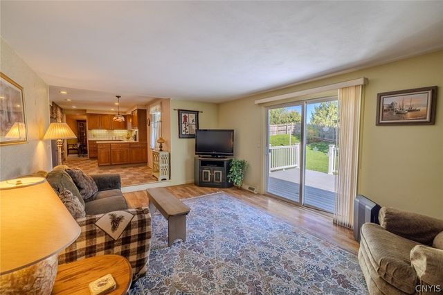 7618 Sandy Lane, Clay, NY 13212