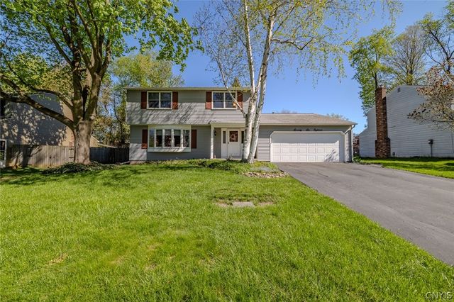 7618 Sandy Lane, Clay, NY 13212
