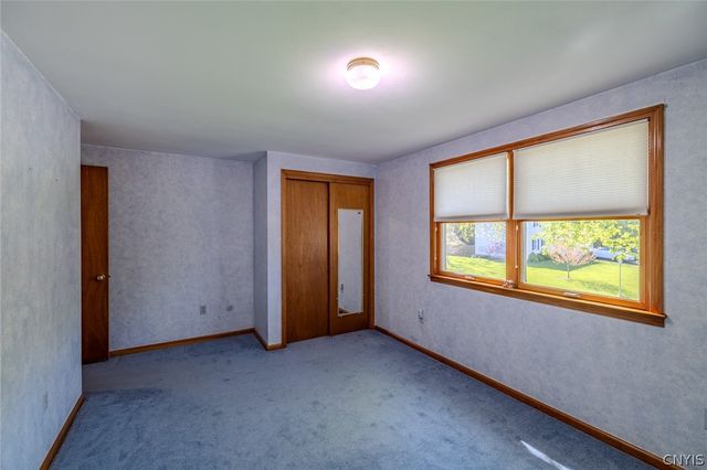7618 Sandy Lane, Clay, NY 13212