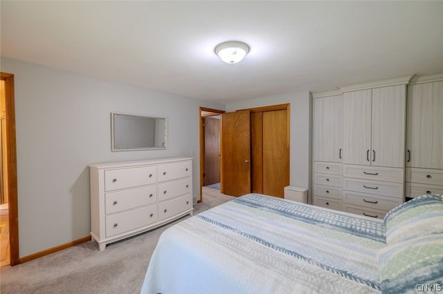 7618 Sandy Lane, Clay, NY 13212