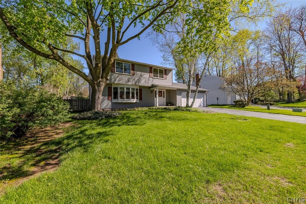 7618 Sandy Lane, Clay, NY 13212
