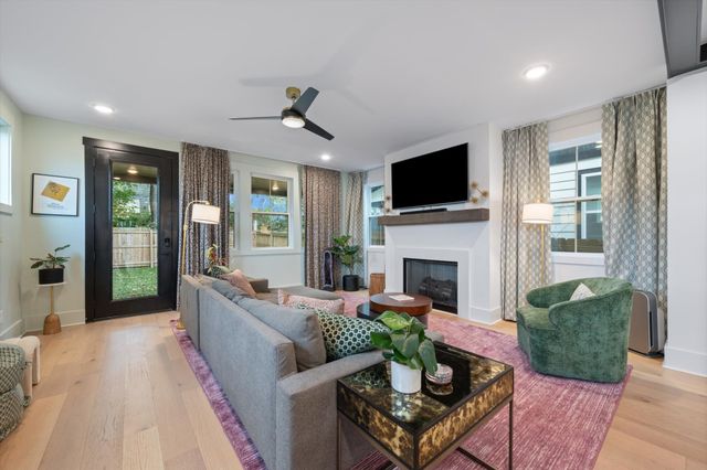 430 E Bend Dr, Nashville, TN 37209