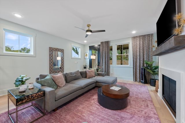 430 E Bend Dr, Nashville, TN 37209