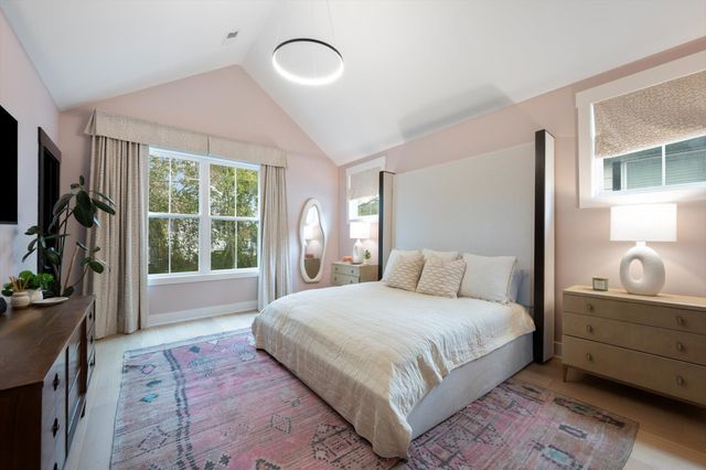 430 E Bend Dr, Nashville, TN 37209