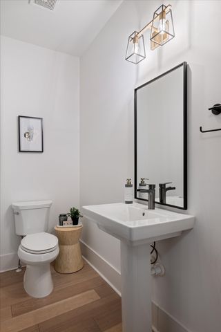 430 E Bend Dr, Nashville, TN 37209