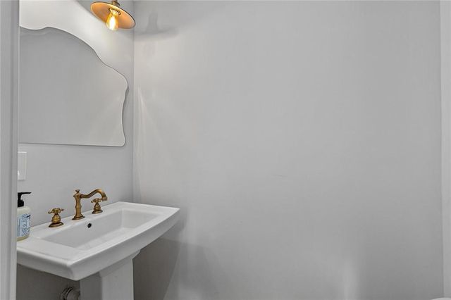 275 Rockyford NE Road, Atlanta, GA 30317