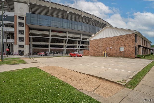 803 11th 2, Tuscaloosa, AL 35401