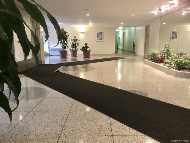 2 Sadore Lane 1R, Yonkers, NY 10710
