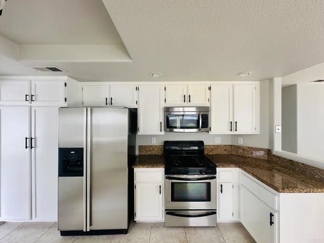 652 Montage Road, Oceanside, CA 92057